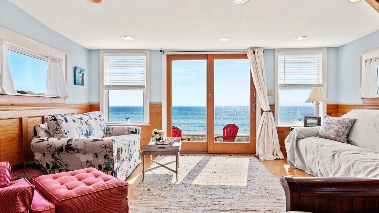 Photo of Livingroom in Salisbury