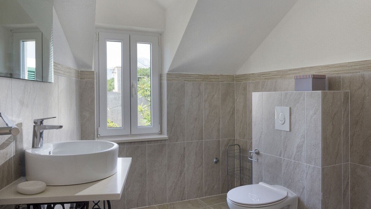 Photo of Bathroom in Brela