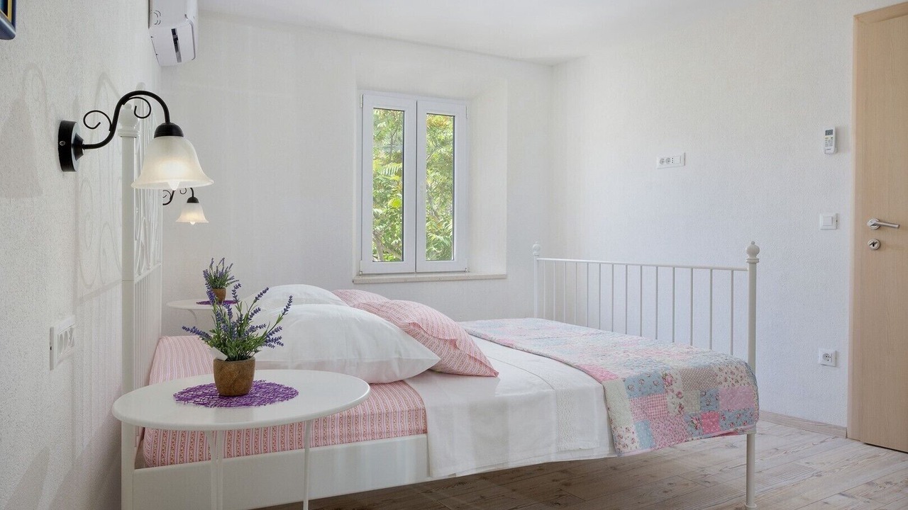 Photo of Bedroom in Brela