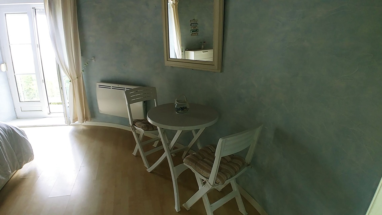 Photo of Bedroom in Hirel