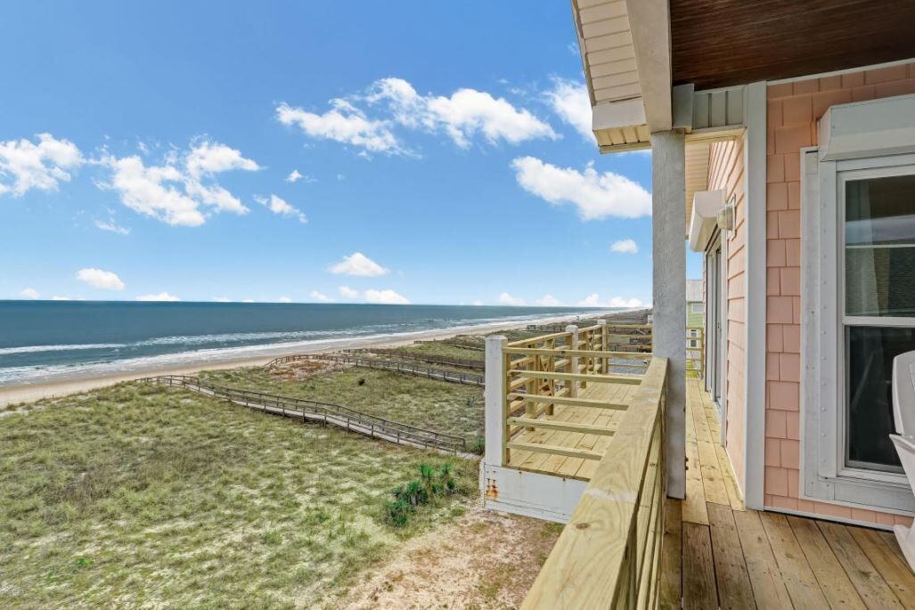Photo of Patio Balcony in North Carolina Coast