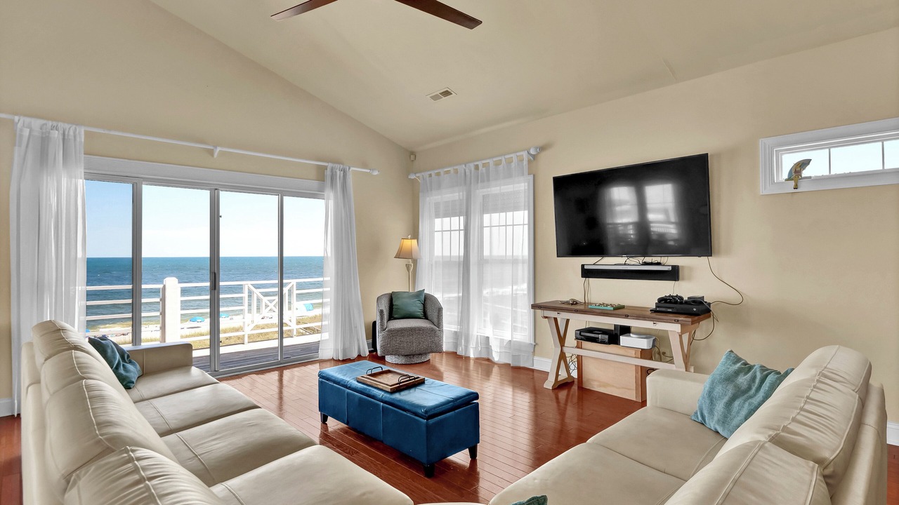 Photo of Livingroom in North Carolina Coast