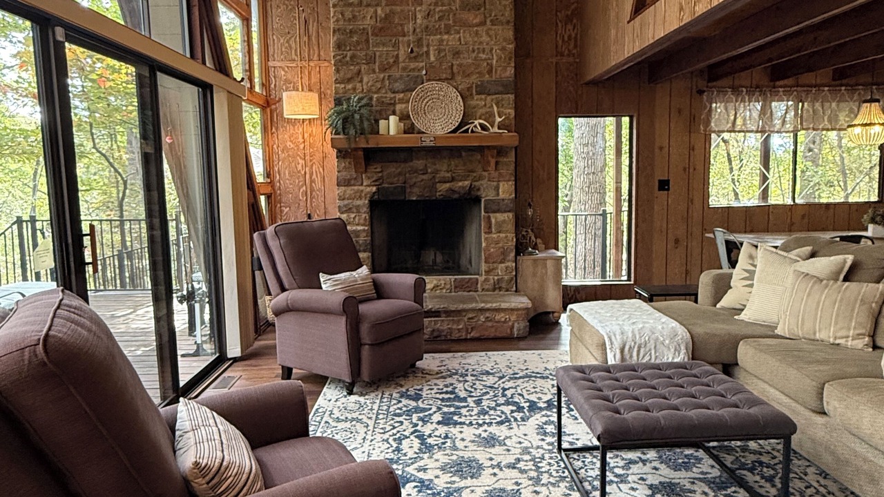 Photo of Livingroom in Innsbrook