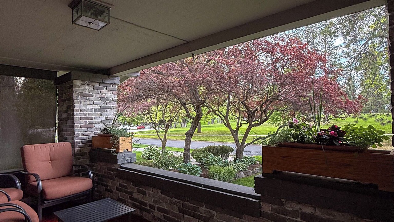 Photo of Patio Balcony in Manito