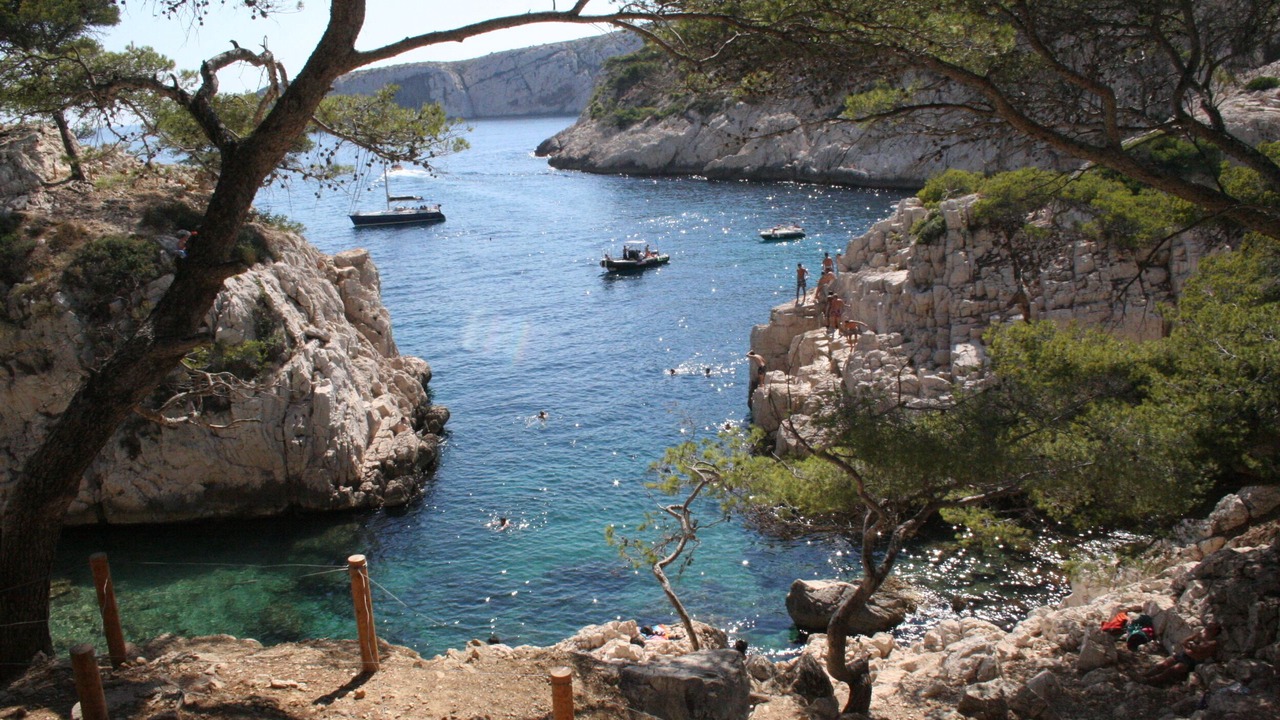 Photo of Others in Banon
