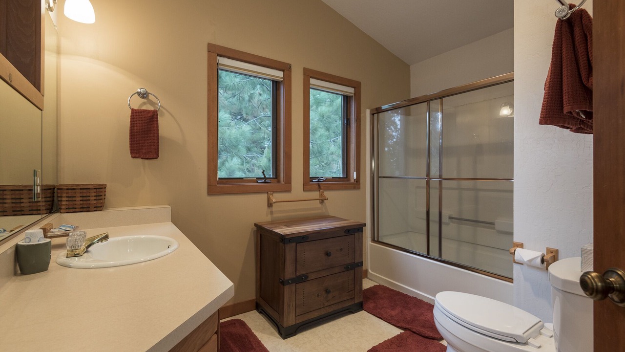 Photo of Bathroom in Lake Forest