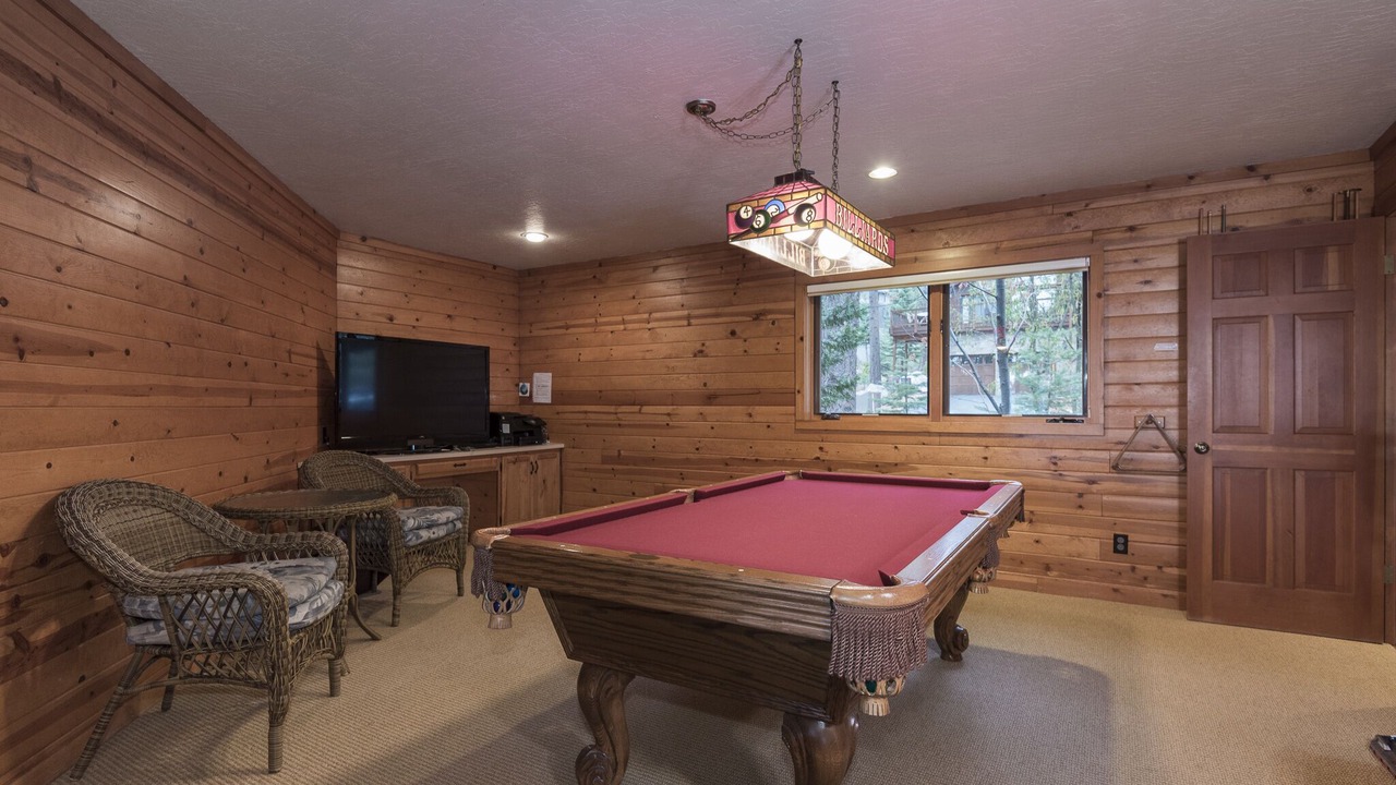 Photo of Bedroom in Lake Forest