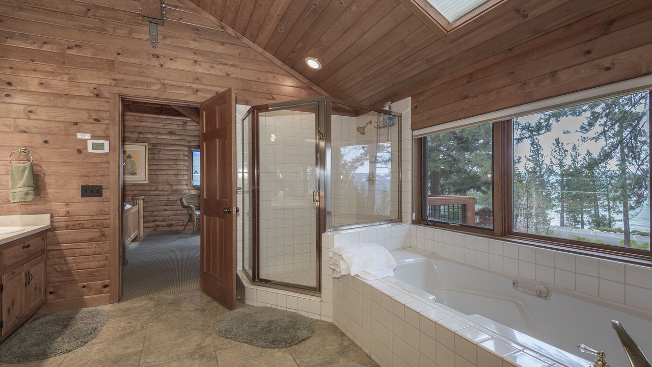 Photo of Bathroom in Lake Forest