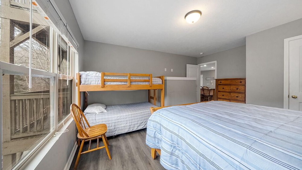 Photo of Bedroom in Lakeside Estates