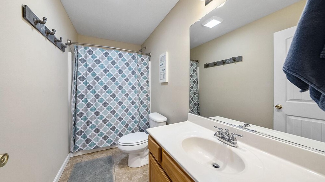 Photo of Bathroom in Lakeside Estates