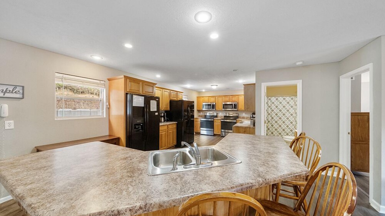 Photo of Kitchen in Lakeside Estates