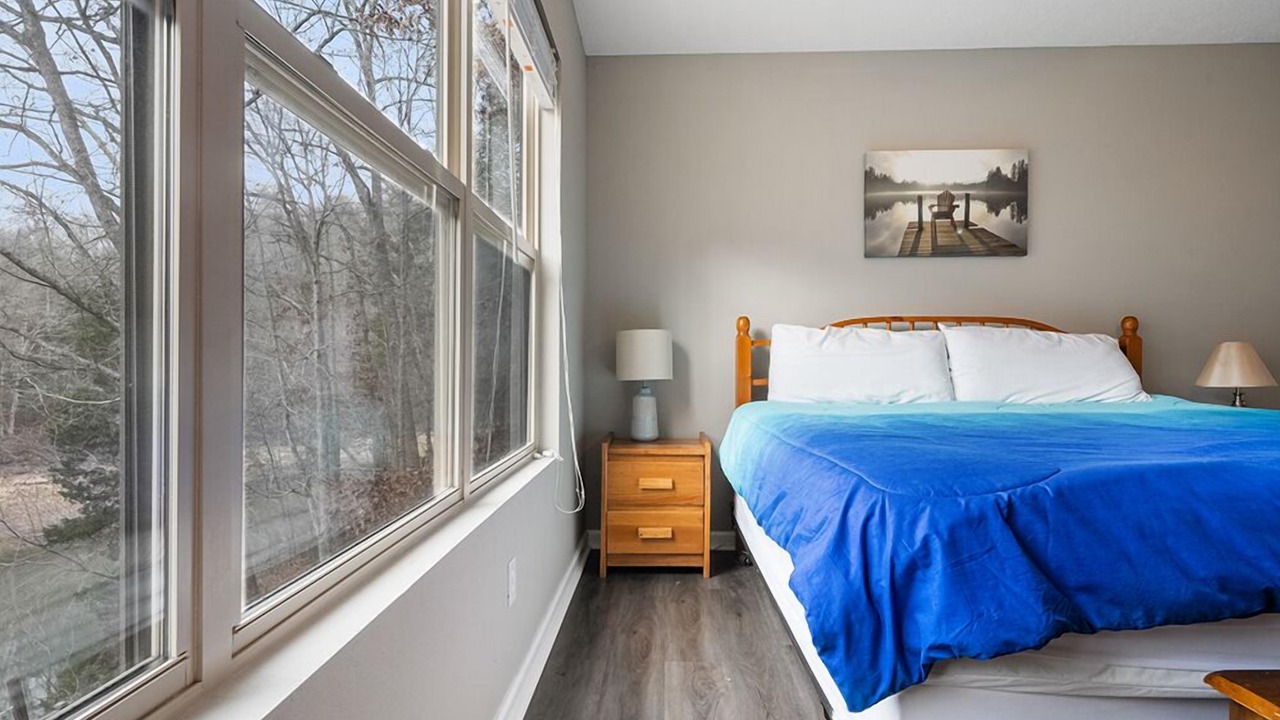 Photo of Bedroom in Lakeside Estates