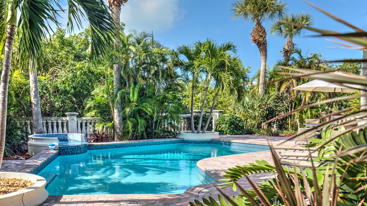 Photo of Outdoor in Coury