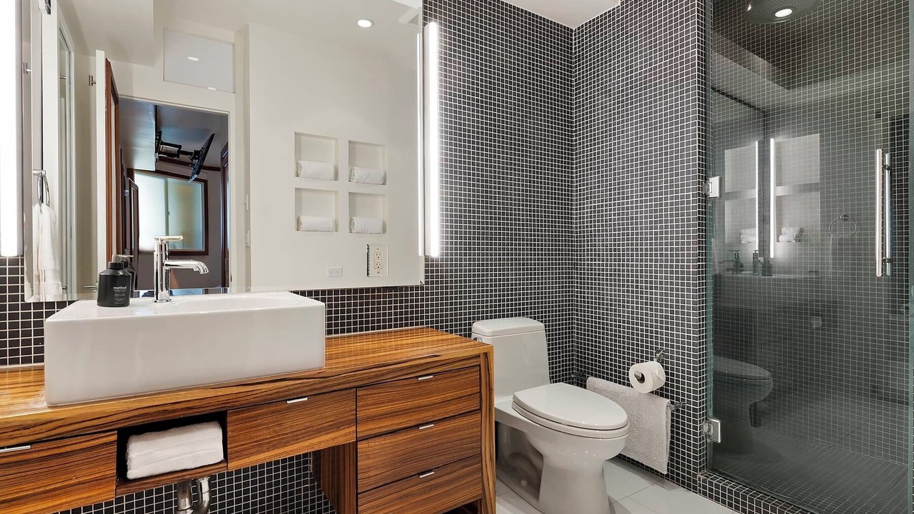 Photo of Bathroom in Eastern Malibu