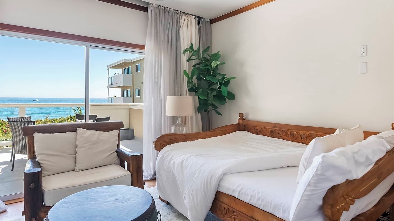 Photo of Bedroom in Eastern Malibu