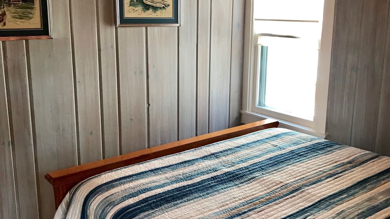 Photo of Bedroom in Higgins Lake
