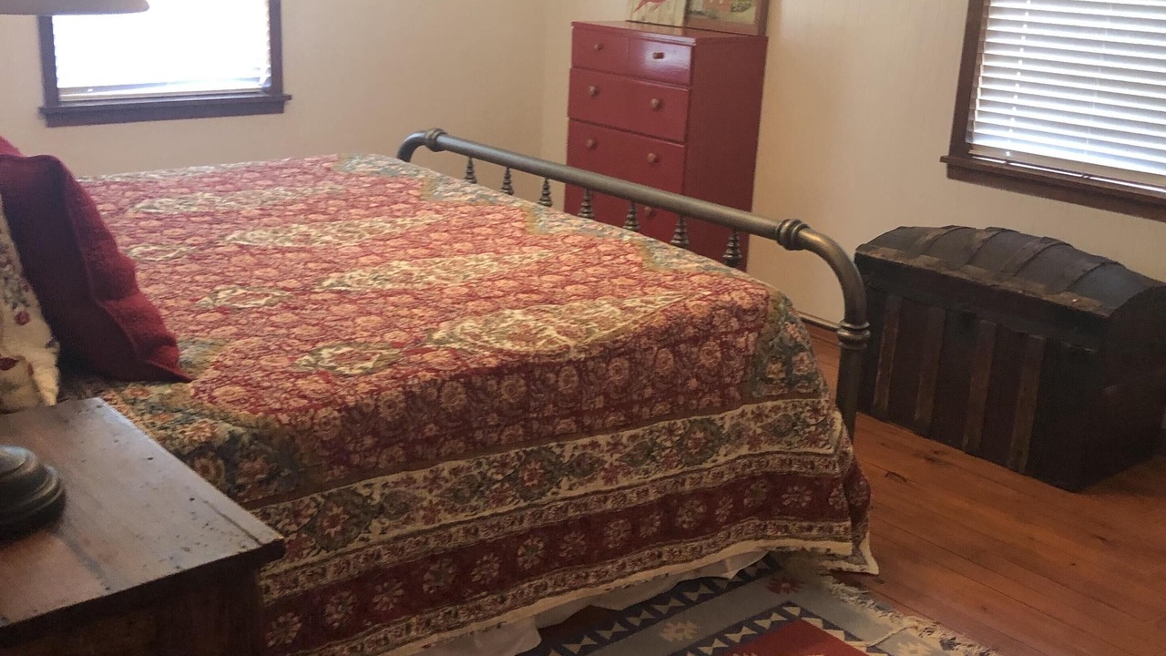 Photo of Bedroom in Pittsburg