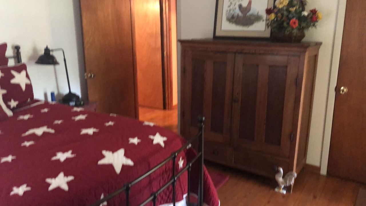 Photo of Bedroom in Pittsburg