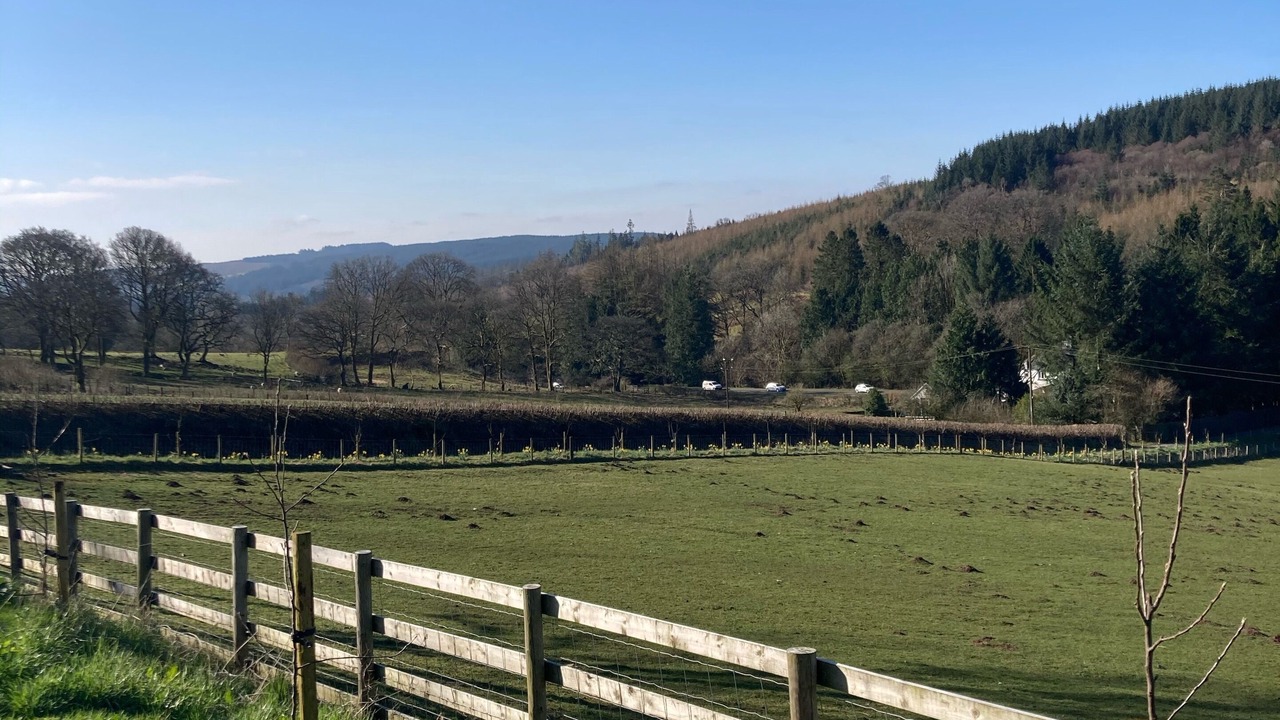 Photo of Others in Dol-y-Gaer