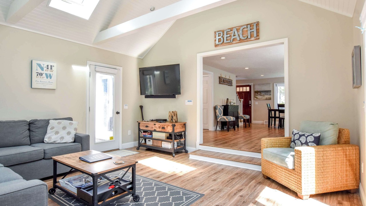 Photo of Livingroom in Dennis