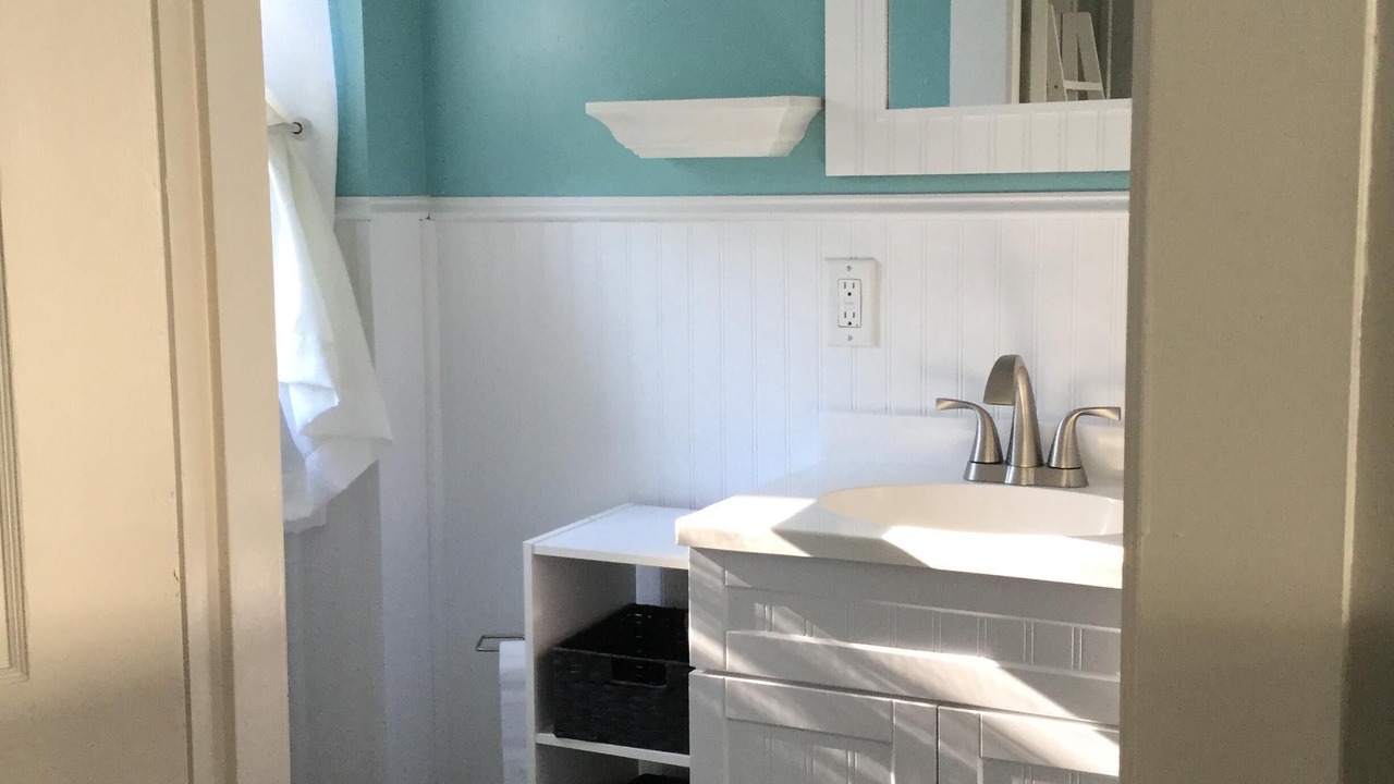 Photo of Bathroom in York Beach
