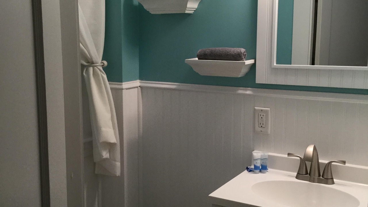 Photo of Bathroom in York Beach