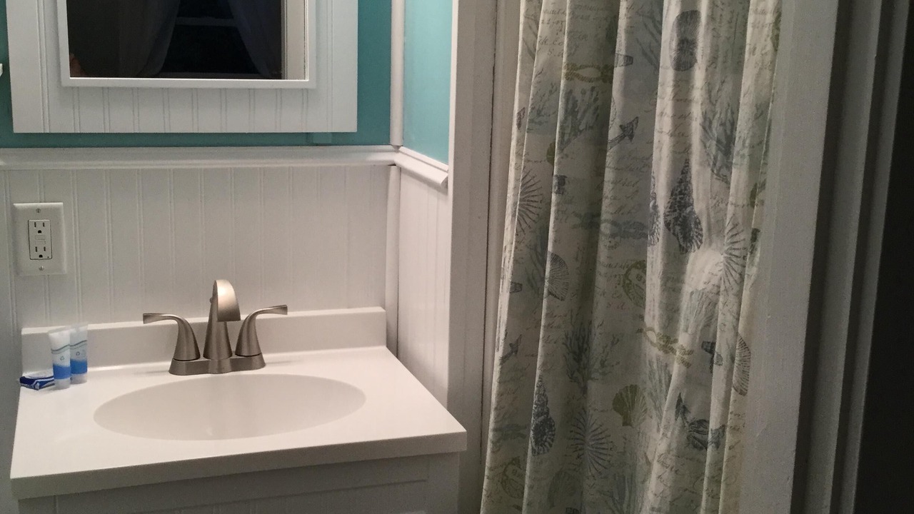 Photo of Bathroom in York Beach