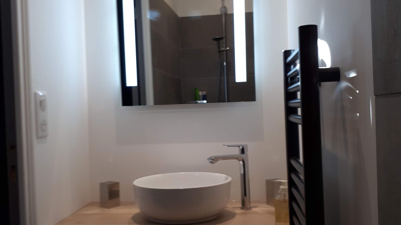 Photo of Bathroom in Auriac-sur-Vendinelle