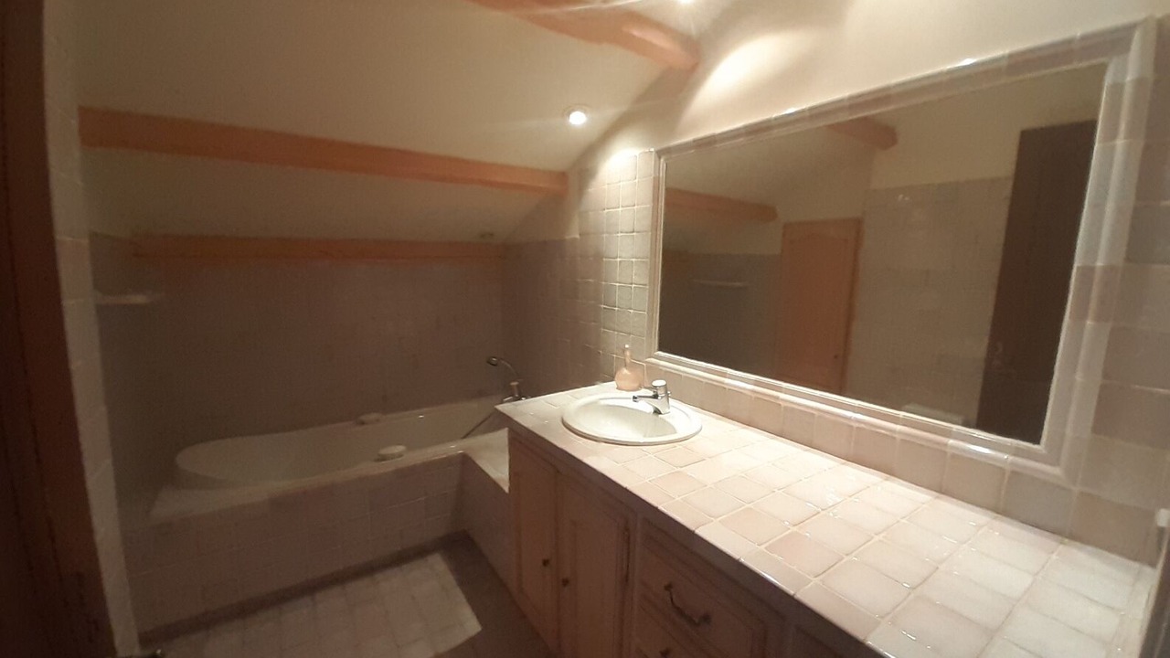 Photo of Bathroom in Esparron-de-Verdon