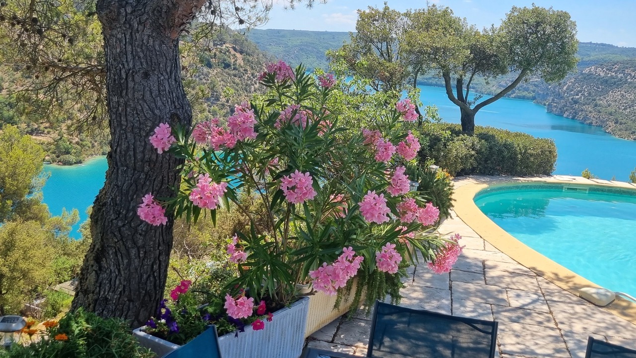 Photo of Outdoor in Esparron-de-Verdon