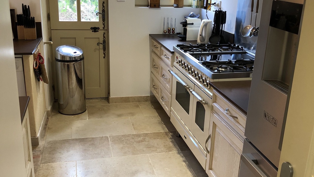 Photo of Kitchen in Saint-Hippolyte-de-Montaigu
