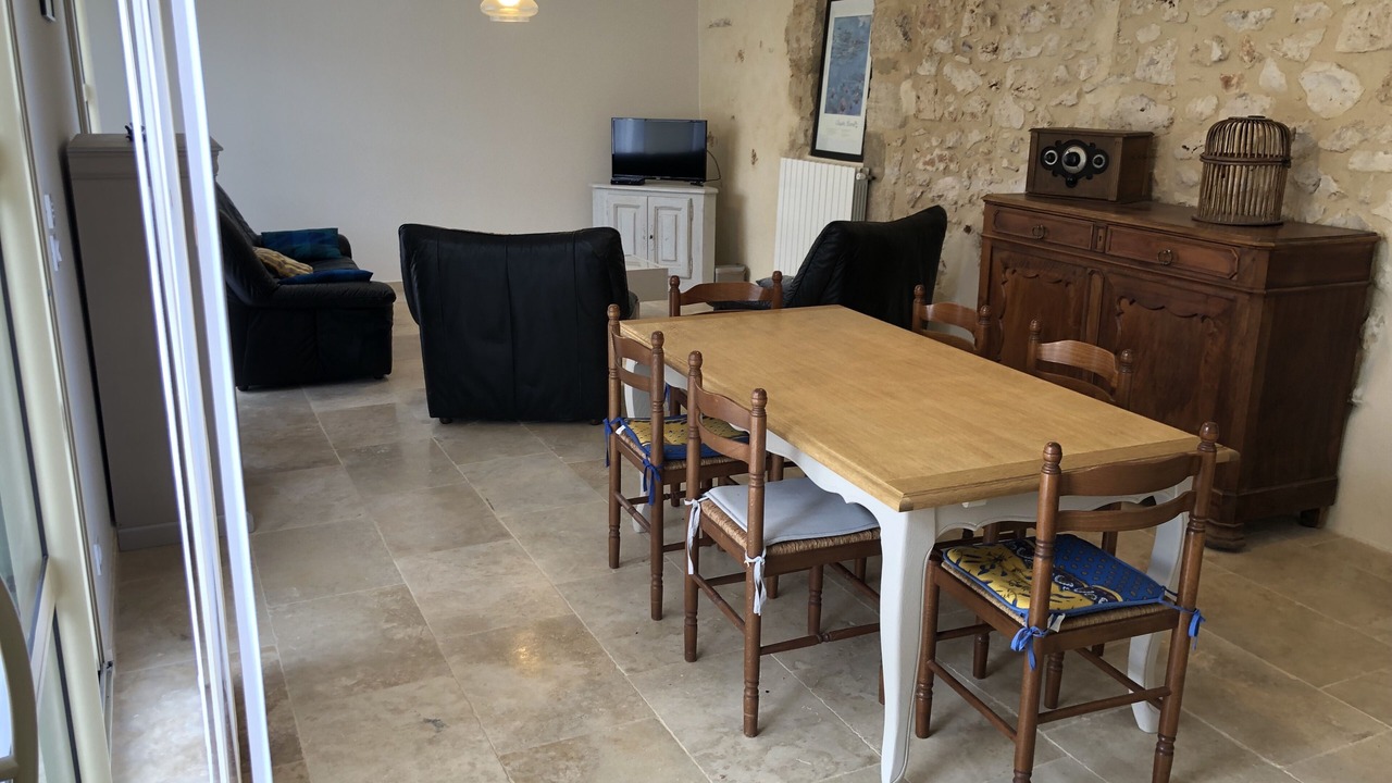 Photo of Livingroom in Saint-Hippolyte-de-Montaigu