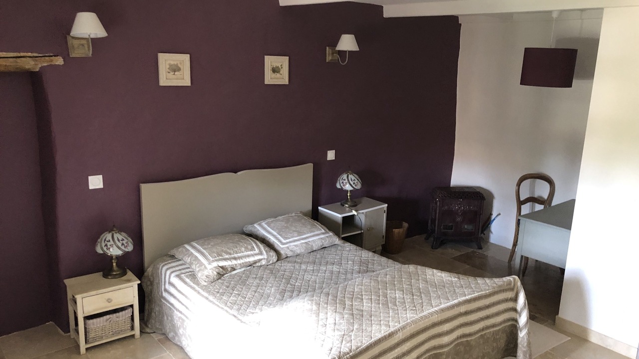 Photo of Bedroom in Saint-Hippolyte-de-Montaigu