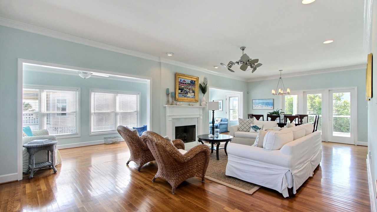 Photo of Livingroom in Tybee Island