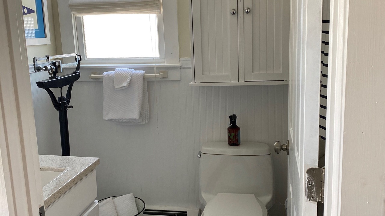 Photo of Bathroom in Off Broadway