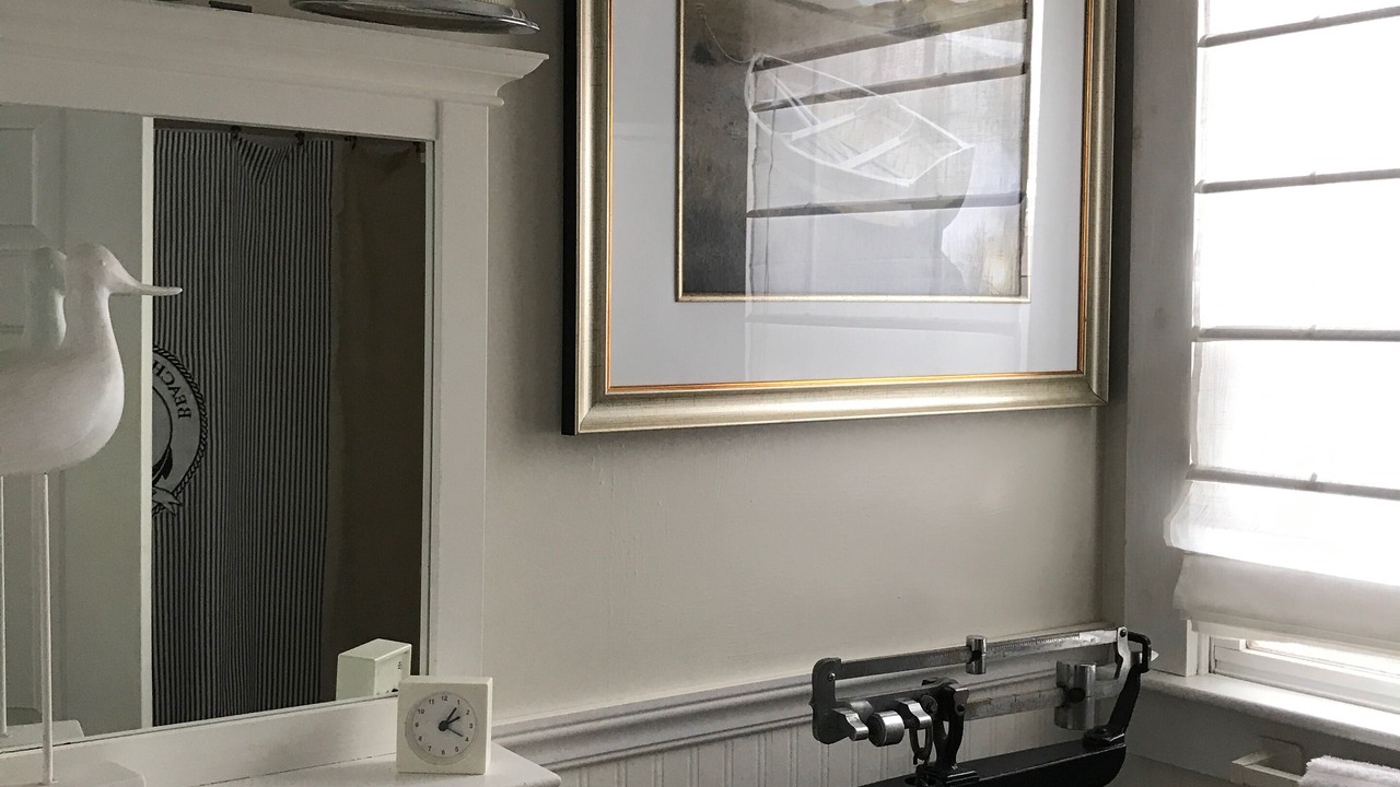 Photo of Bathroom in Off Broadway