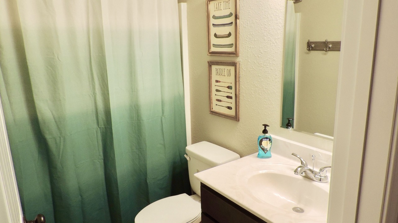 Photo of Bathroom in Lakeside Estates