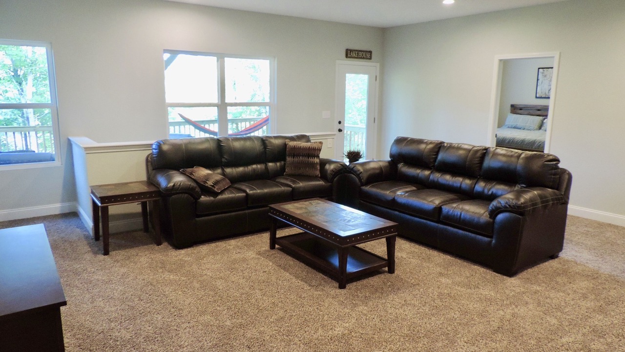 Photo of Livingroom in Lakeside Estates