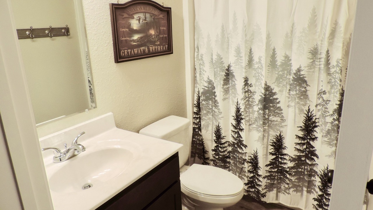 Photo of Bathroom in Lakeside Estates