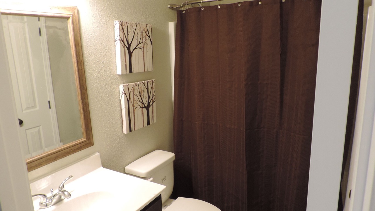 Photo of Bathroom in Lakeside Estates