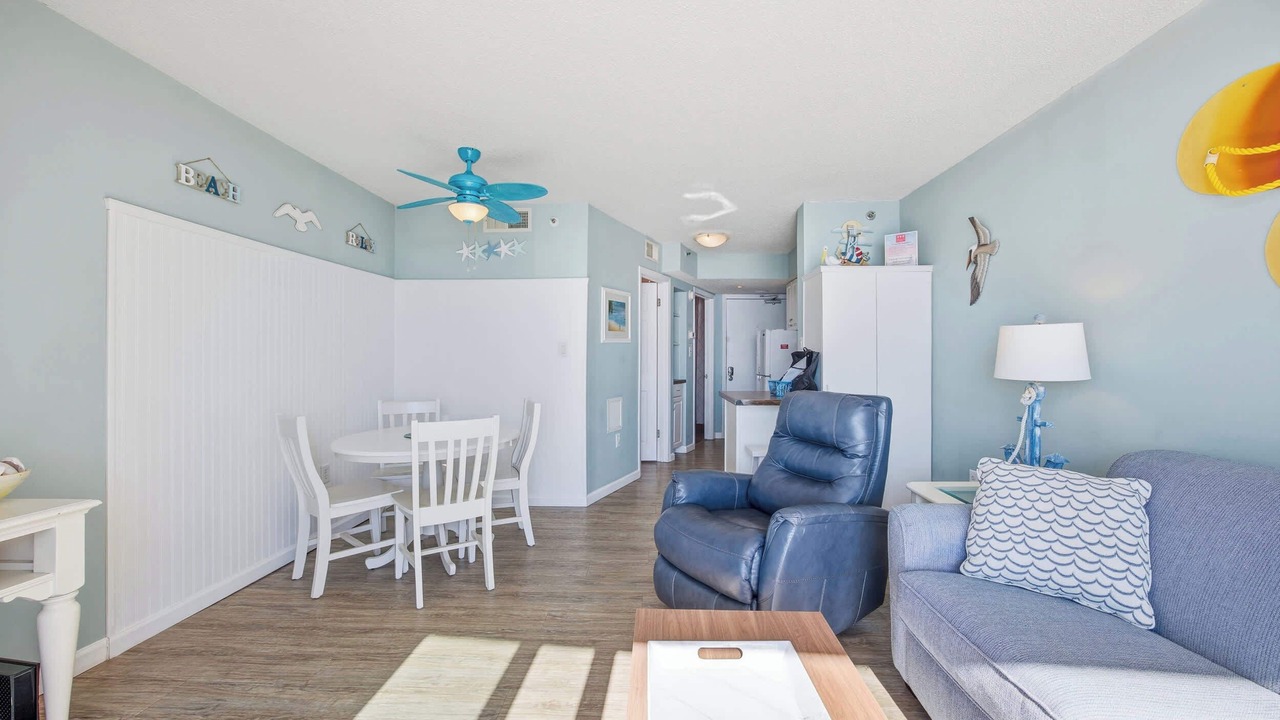 Photo of Livingroom in Crescent Beach