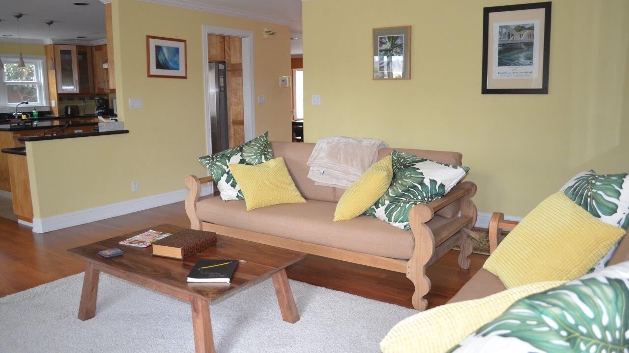 Photo of Livingroom in West Alameda