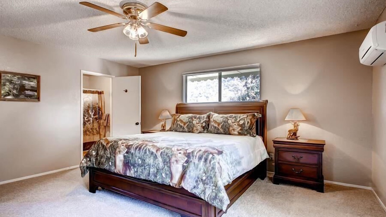 Photo of Bedroom in Oakhurst