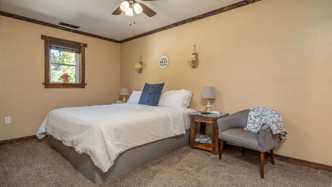 Photo of Bedroom in Ste Genevieve