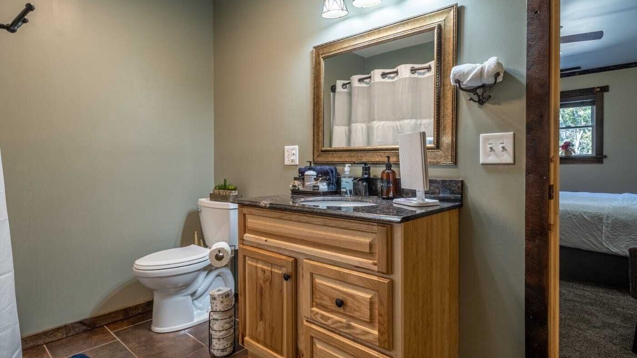 Photo of Bathroom in Ste Genevieve