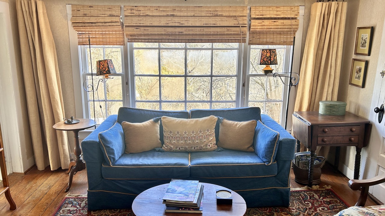 Photo of Livingroom in Eureka Springs Historic District