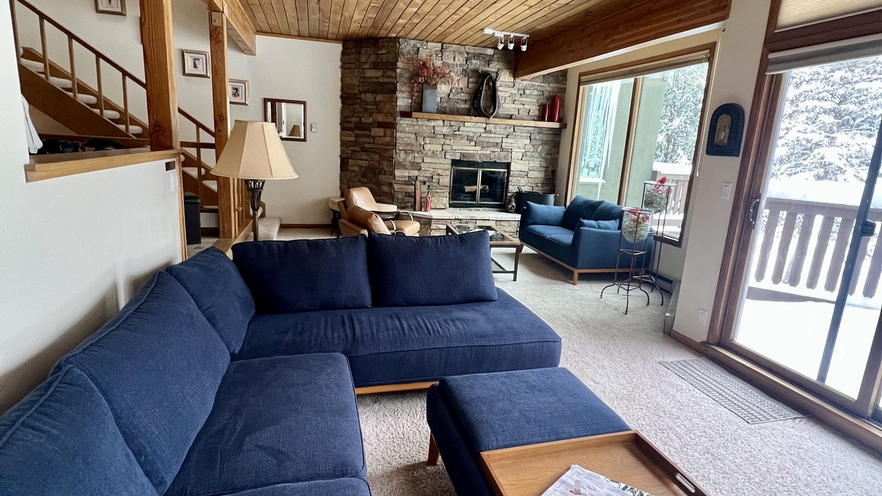 Photo of Livingroom in Vail