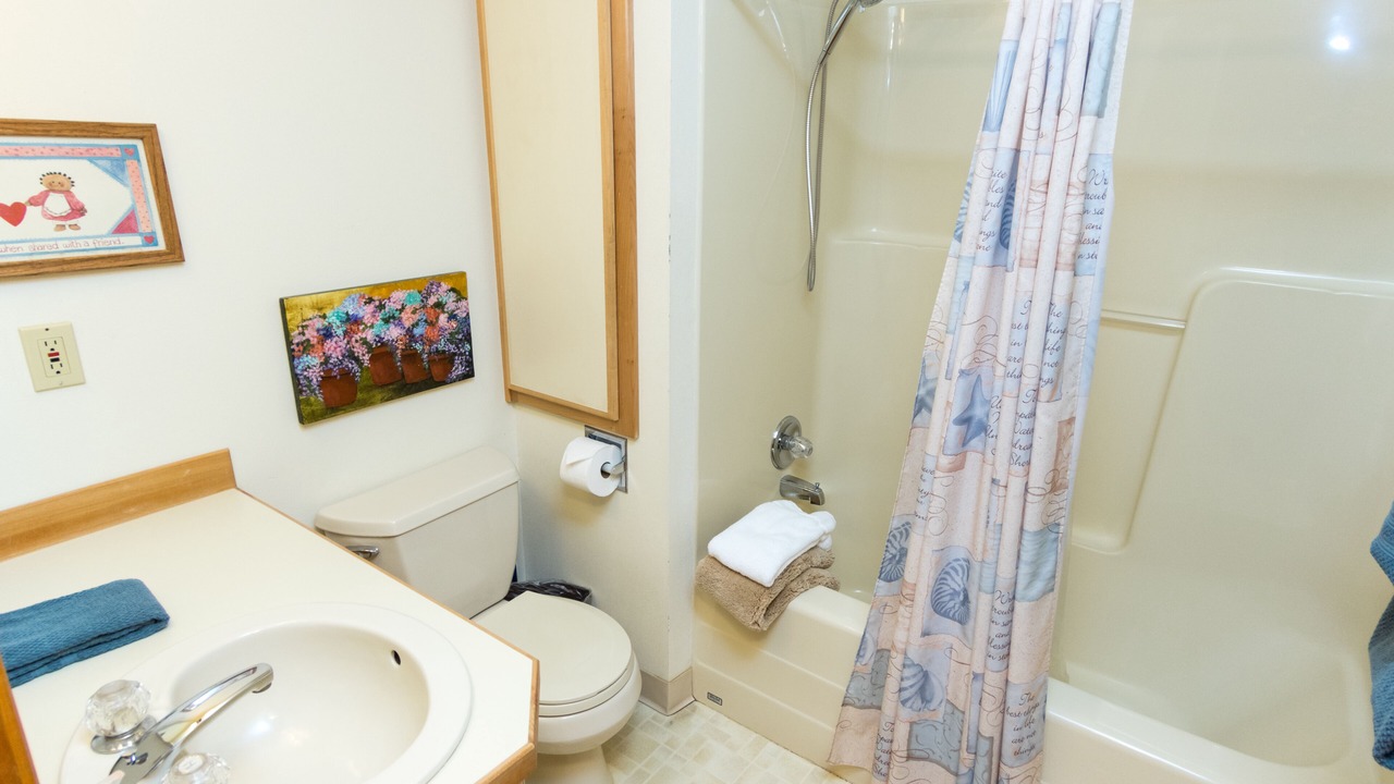 Photo of Bathroom in Tolovana Park