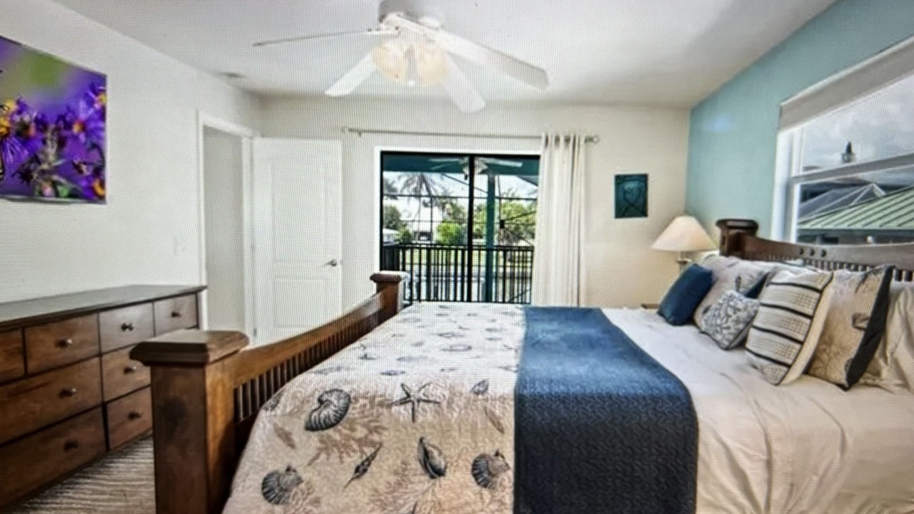 Photo of Bedroom in Connors