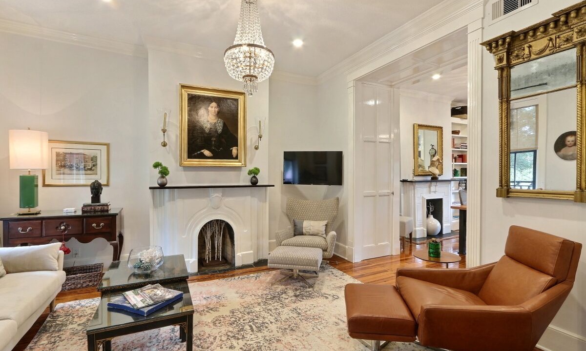 Photo of Livingroom in Historic Downtown Savannah